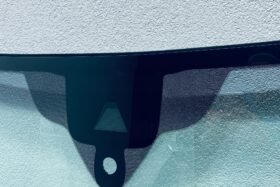 Предно стъкло AUDI Q2 2015- СЕНЗОР+КАМЕРА-2 на ниска цена