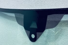 Предно стъкло AUDI Q2 2015- СЕНЗОР+КАМЕРА-3 на ниска цена