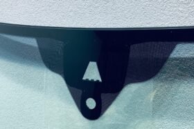 Предно стъкло AUDI Q2 2016- КАМЕРА+СЕНЗОР-2 на ниска цена