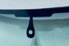 Предно стъкло AUDI Q3 2011-2018 АКУСТИКА+СЕНЗОР-2 на ниска цена