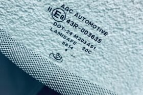 Предно стъкло AUDI Q3 2015-2018 АКУСТИКА+СЕНЗОР-3 на ниска цена