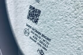 Предно стъкло AUDI Q3 SPORTBACK 2020 - АКУСТИЧНО + КАМЕРА + СЕНЗОР-3 на ниска цена