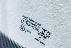 Предно стъкло AUDI Q4 E-TRON 2021- АКУСТИКА+КАМЕРА+СЕНЗОР-3 на ниска цена