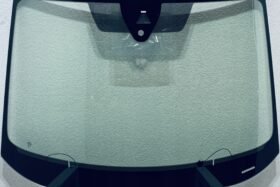 Предно стъкло AUDI Q4 E-TRON 2021- СОЛАР+КАМЕРА+СЕНЗОР ЗА ОТОПЛЕНИЕ+HUD ОРИГИНАЛ на ниска цена