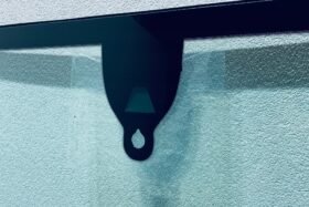 Предно стъкло AUDI Q7 2006-2015 АКУСТИКА+КАМЕРА+СЕНЗОР-2 на ниска цена