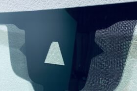 Предно стъкло AUDI Q7 2019- АКУ+КАМ+СЕН+ХУД-2 на ниска цена