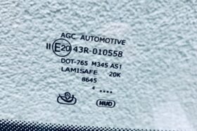 Предно стъкло AUDI Q8 2018- АКУСТИКА+КАМЕРА+СЕНЗОР+HUD-2 на ниска цена