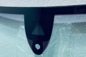 Предно стъкло AUDI TT 2014- COUPE/CABRIO АНТЕНА+КАМЕРА+СЕНЗОР-2 на ниска цена