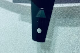 Предно стъкло BERLINGO PARTNER III 2019- OPEL COMBO АКУСТИКА+КАМЕРА+СЕНЗОР-2 на ниска цена