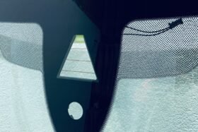 Предно стъкло BMW 2 F44 2019 - АКУСТИКА + КАМЕРА + СЕНЗОР + HUD-2 на ниска цена