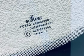 Предно стъкло BMW 3 E90 E91 2005-2012 SOLAR+СЕНЗОР-3 на ниска цена