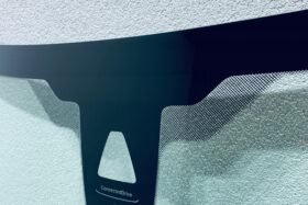 Предно стъкло BMW 4 F33 CABRIO 2014- КАМЕРА+СЕНЗОР+HUD+ОРИГИНАЛ-2 на ниска цена