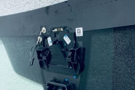 Предно стъкло BMW 4 G22 G23 COUPE/CAB 2020 - АКУСТИКА + КАМЕРА + СЕНЗОР + HUD + OE-4 на ниска цена