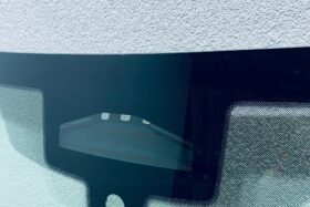 Предно стъкло BMW 4 G26 2021 - АКУ+КАМ+СЕН+ХУД-2 на ниска цена