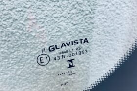 Предно стъкло BMW 4 G26 2021 - АКУ+КАМ+СЕН+ХУД-3 на ниска цена