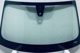 Предно стъкло BMW 4 G26 2021 - АКУСТИКА + КАМЕРА + СЕНЗОР + HUD на ниска цена