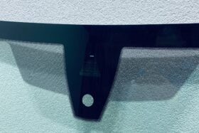 Предно стъкло BMW 4 G26 2021 - АКУСТИКА + КАМЕРА СЕНЗОР-2 на ниска цена