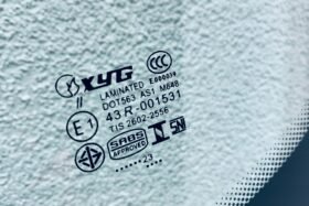 Предно стъкло BMW 5 E60 E61 2003-2007 СЕНЗОР-3 на ниска цена