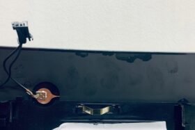 Предно стъкло BMW 5 G30 G31 2020 - АКУСТИКА + КАМЕРА + СЕНЗОР + HUD-4 на ниска цена