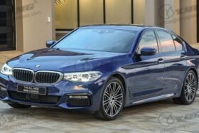 ПРЕДНО СТЪКЛО BMW 5 G30/G31 2017- КАМЕРА+СЕНЗОР+HUD-4 на ниска цена