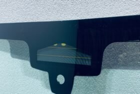 Предно стъкло BMW 8 G15 2D 2018- АКУСТИКА+КАМЕРА+СЕНЗОР+HUD-2 на ниска цена