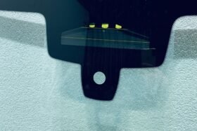 Предно стъкло BMW X3 G01 2021 - АКУСТИКА + КАМЕРА + СЕНЗОР + HUD - НАМАЛЕНИЕ-2 на ниска цена