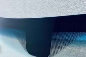 ПРЕДНО СТЪКЛО CHEVROLET CORVETTE C6 COUPE/CABRIO 2004-2013-2 на ниска цена