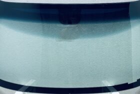 Предно стъкло CHEVROLET SUBURBAN AVALANCHE 2007- на ниска цена