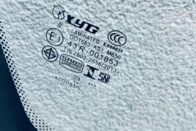 Предно стъкло CHRYSLER 300 DODGE CHARGER 2015- АКУСТИКА+СЕНЗОР-3 на ниска цена