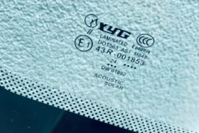 Предно стъкло CHRYSLER 300 DODGE CHARGER LANCIA THEMA 2011- СЕНЗОР ЗА ВЛАГА-3 на ниска цена