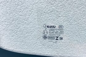 Предно стъкло CITROEN C3 2016- SEN+KAM-3 на ниска цена