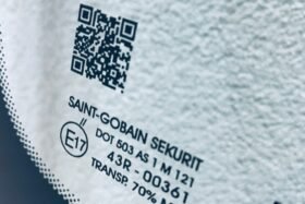 Предно стъкло CITROEN C3 2016- СЕНЗОР+КАМЕРА-3 на ниска цена