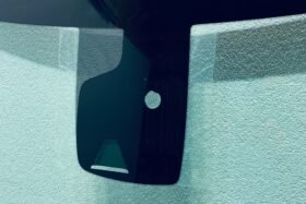 Предно стъкло CITROEN C3 AIRCROSS CROSSLAND X 2017- КАМЕРА+СЕНЗОР-2 на ниска цена