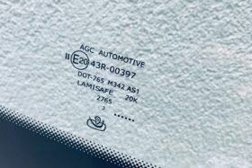 Предно стъкло CITROEN C4 2020- C4X 2023- АКУСТИКА+КАМЕРА+СЕНЗОР-3 на ниска цена