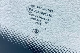 Предно стъкло CITROEN DS3 2014-2019 АКУСТИКА+КАМЕРА+СЕНЗОР-3 на ниска цена