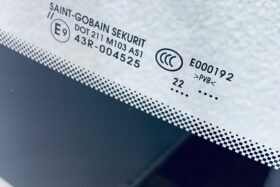 Предно стъкло CITROEN DS4 2011-2018 АКУСТИКА+СЕНЗОР-3 на ниска цена