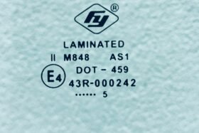 Предно стъкло DODGE GRAND CARAVAN 2008--3 на ниска цена