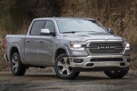 ПРЕДНО СТЪКЛО DODGE RAM 2019--3 на ниска цена