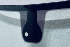 ПРЕДНО СТЪКЛО DODGE RAM 2019 - АКУСТИЧНО + СЕНЗОР-2 на ниска цена