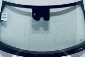 Предно стъкло DODGE RAM 2019 - АКУСТИКА + КАМЕРА + СЕНЗОР + HUD на ниска цена