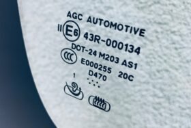 Предно стъкло FIAT 500L 11.2018- АКУСТИКА+СЕНЗОР+ОТОПЛЕНИЕ-3 на ниска цена