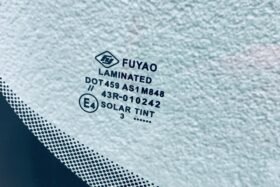 Предно стъкло FIAT DOBLO 2016-2018-3 на ниска цена