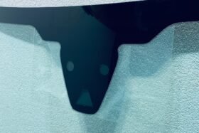 Предно стъкло FORD ECOSPORT II 2020 - АКУСТИКА + КАМЕРА + СЕНЗОР + ОТОПЛЕНИЕ-2 на ниска цена