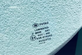 Предно стъкло FORD ECOSPORT II 2020 - АКУСТИКА + КАМЕРА + СЕНЗОР + ОТОПЛЕНИЕ-3 на ниска цена