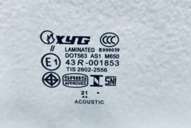 ПРЕДНО СТЪКЛО FORD F150 / F250 / F350 2015-2018 КАМЕРА+СЕНЗОР-3 на ниска цена