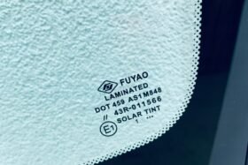 Предно стъкло FORD FIESTA MK6 2002-2008-3 на ниска цена