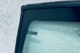 Предно стъкло FORD FIESTA MK6 2002-2008 С ОТОПЛЕНИЕ-4 на ниска цена