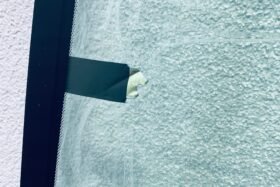 Предно стъкло FORD FIESTA MK7 2012-2017 АКУСТИКА+СЕНЗОР+ОТОПЛЕНИЕ & ПРОМОЦИЯ-4 на ниска цена