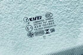 ПРЕДНО СТЪКЛО FORD FOCUS 1998-2004-3 на ниска цена