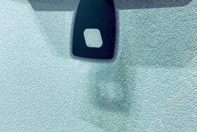 Предно стъкло FORD FOCUS C-MAX 2003-2010 с подгряване + сензор-2 на ниска цена